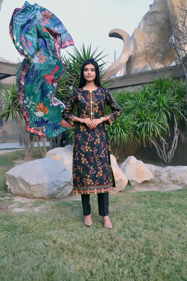 Floral Digital Printed Lawn 2744