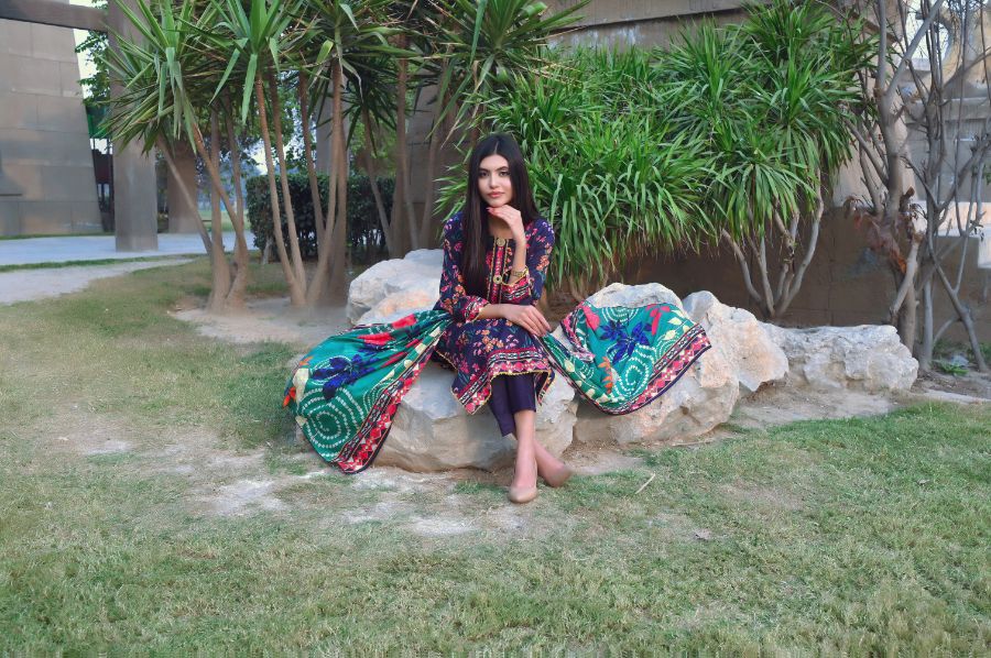 Floral Digital Printed Lawn 2744